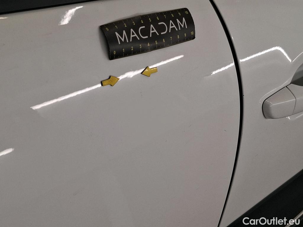  Citroen  C3 CITROEN  Société VU 5p Berline BlueHDi 100 SandS BVM Feel Nav #32