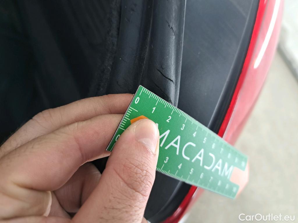  Peugeot  208  Affaire Premium 1.6 HDi 75CV BVM5 E6 #14