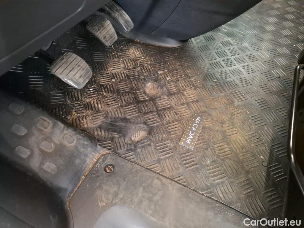  Renault  Trafic  Furgon Grand Confort L1H1 1200 1.6 dCi 125CV BVM6 E6 #1