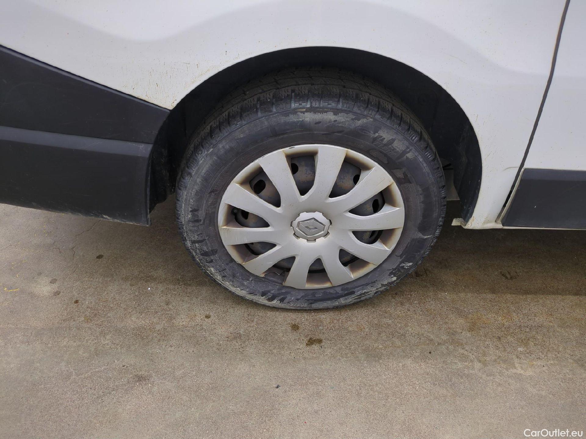  Renault  Trafic RENAULT  / 2019 / 4P / Fourgon tole NV FG GCF L1H1 1200 dCi 120 S&S #12