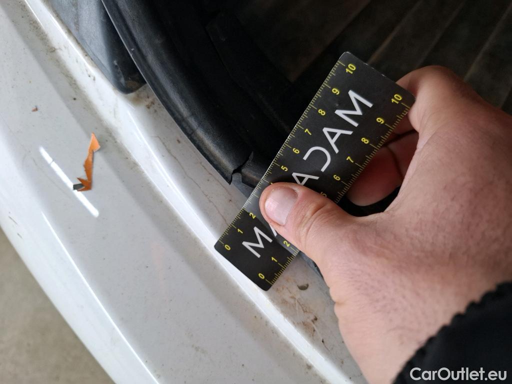  Peugeot  208 PEUGEOT  Affaire / 2015 / 5P / Berline BlueHDi 100 S&S PREMIUM PACK #12