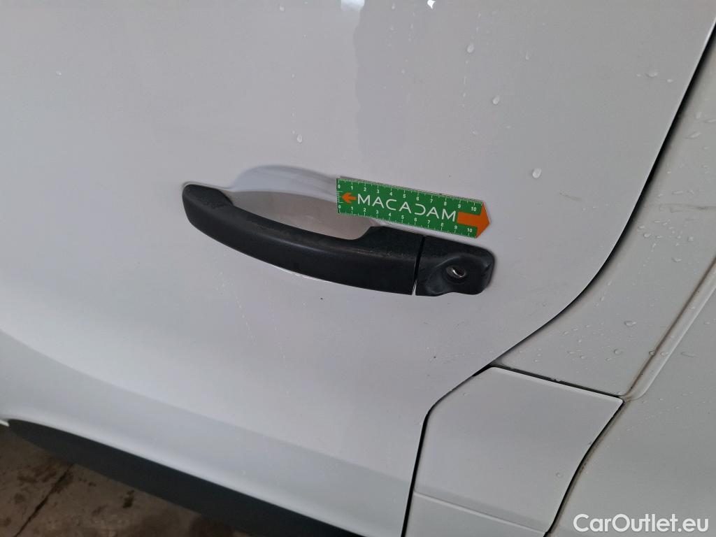  Renault  Trafic RENAULT  / 2019 / 4P / Fourgon tole NV FG GCF L1H1 1200 Energy dCi 145 #13