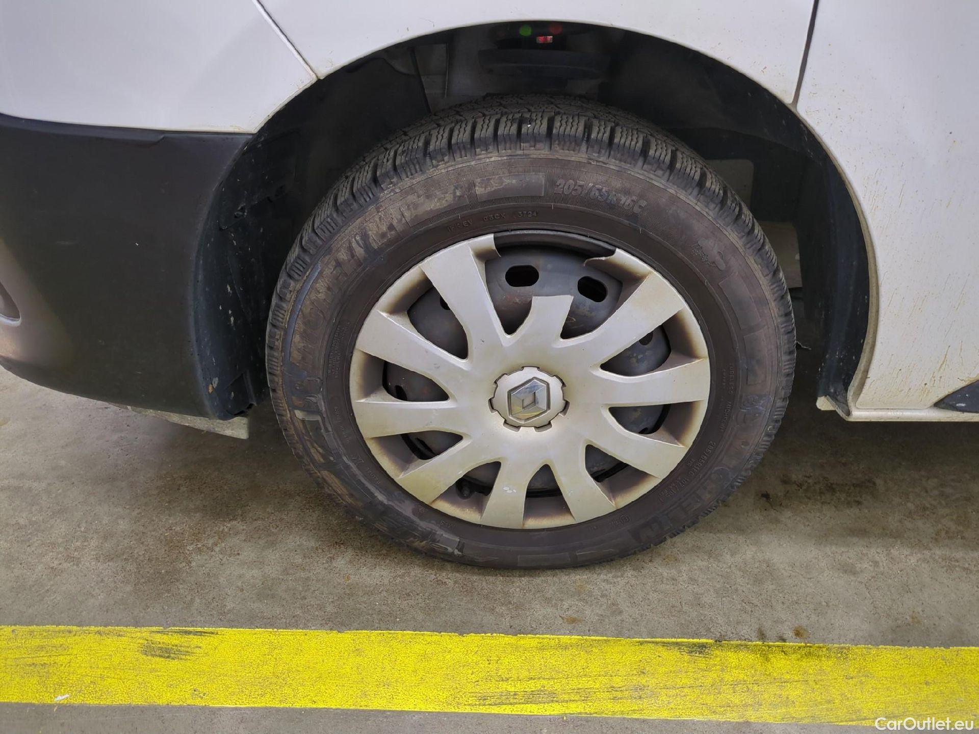  Renault  Trafic RENAULT  / 2019 / 4P / Fourgon tole NV FG GCF L1H1 1200 dCi 120 S&S #1