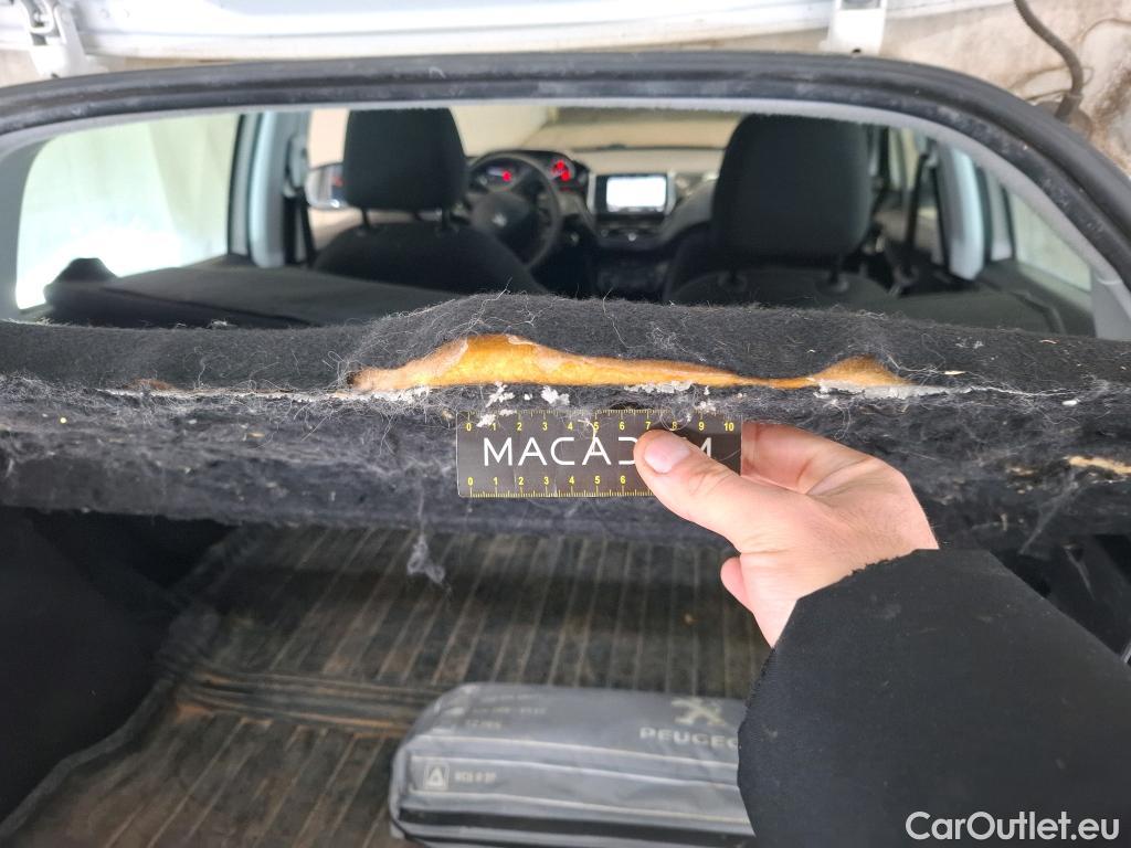  Peugeot  208 PEUGEOT  Affaire / 2015 / 5P / Berline BlueHDi 100 S&S PREMIUM PACK #20