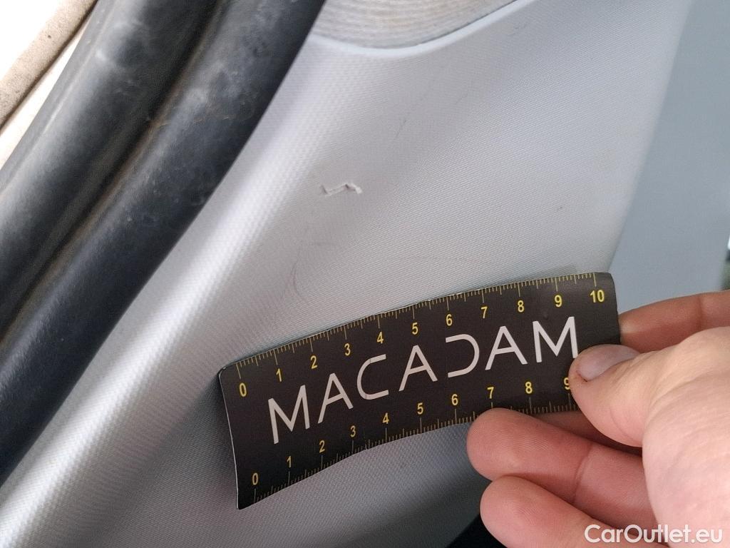  Peugeot  208 PEUGEOT  Affaire / 2015 / 5P / Berline BlueHDi 100 S&S PREMIUM PACK #25