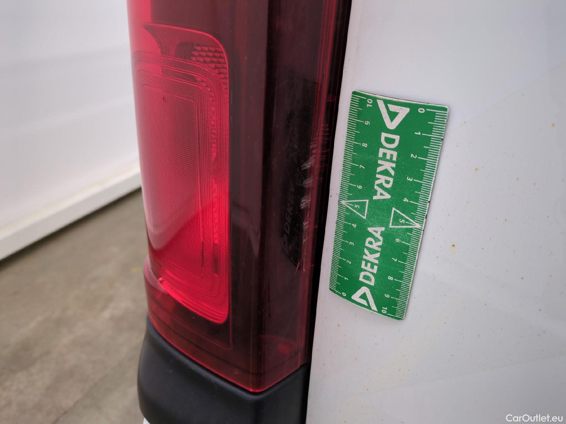  Renault  Trafic RENAULT  / 2019 / 4P / Fourgon tole NV FG GCF L1H1 1200 dCi 120 S&S #38