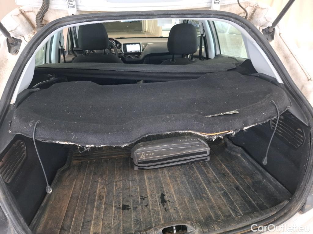  Peugeot  208 PEUGEOT  Affaire / 2015 / 5P / Berline BlueHDi 100 S&S PREMIUM PACK #19