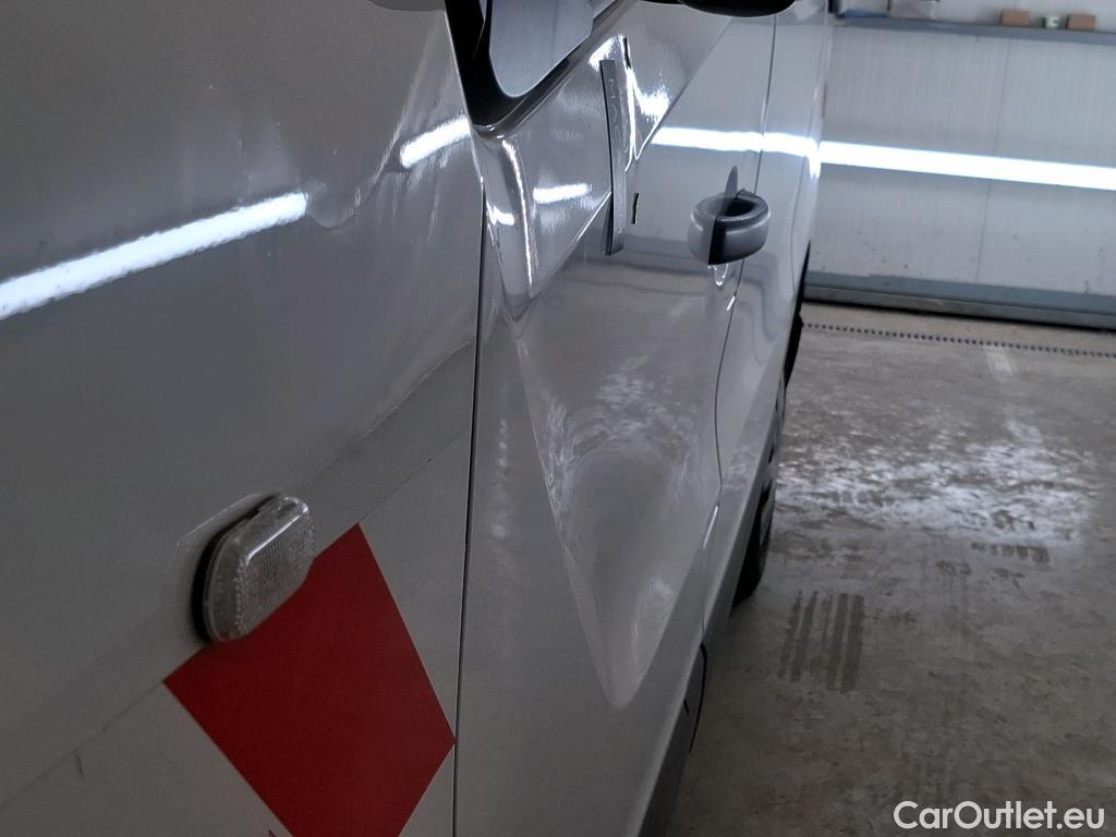  Renault  Trafic  Furgon Grand Confort L1H1 1200 1.6 dCi 125CV BVM6 E6 #33