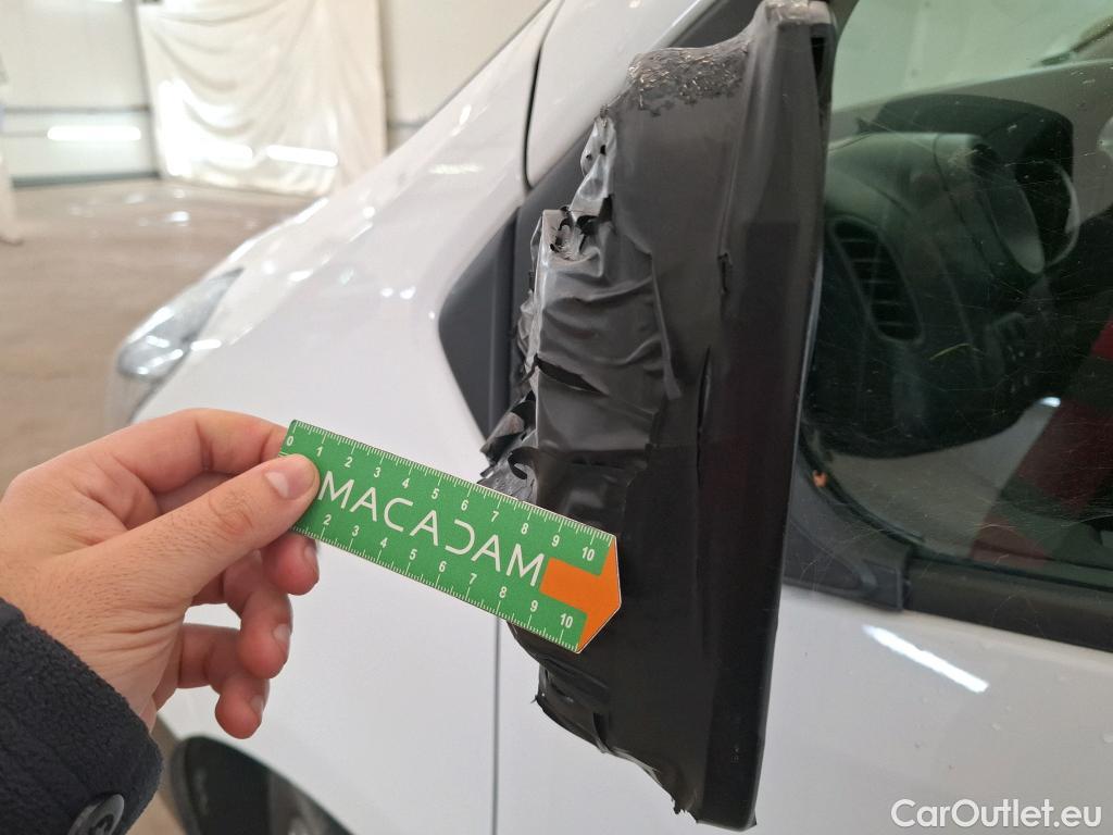  Renault  Trafic RENAULT  / 2019 / 4P / Fourgon tole NV FG GCF L1H1 1200 Energy dCi 145 #18