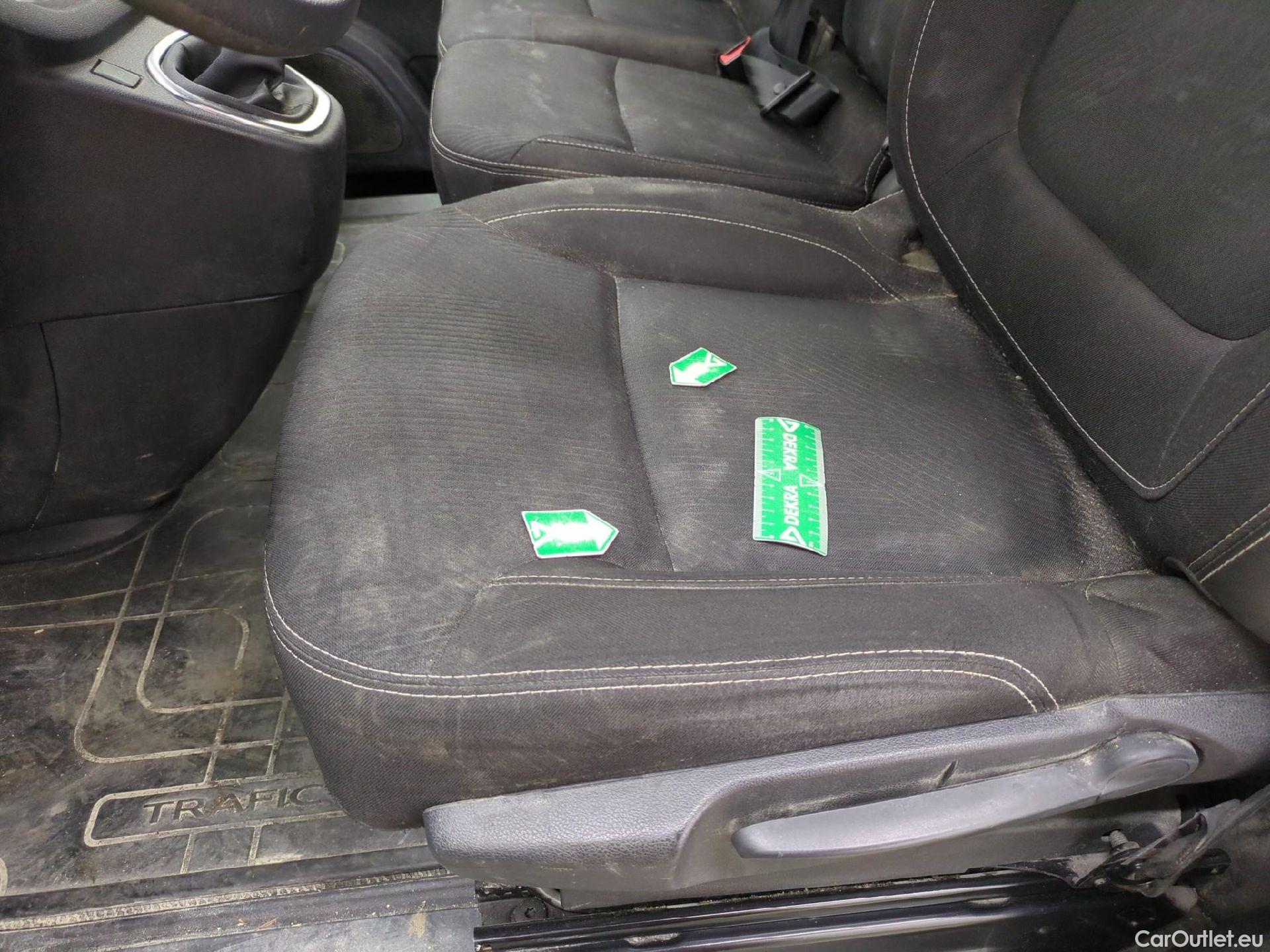  Renault  Trafic RENAULT  / 2019 / 4P / Fourgon tole NV FG GCF L1H1 1200 dCi 120 S&S #4