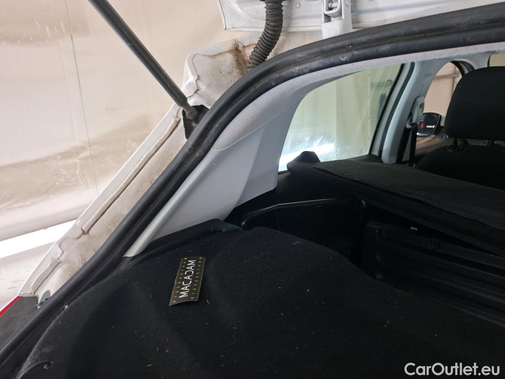  Peugeot  208 PEUGEOT  Affaire / 2015 / 5P / Berline BlueHDi 100 S&S PREMIUM PACK #24