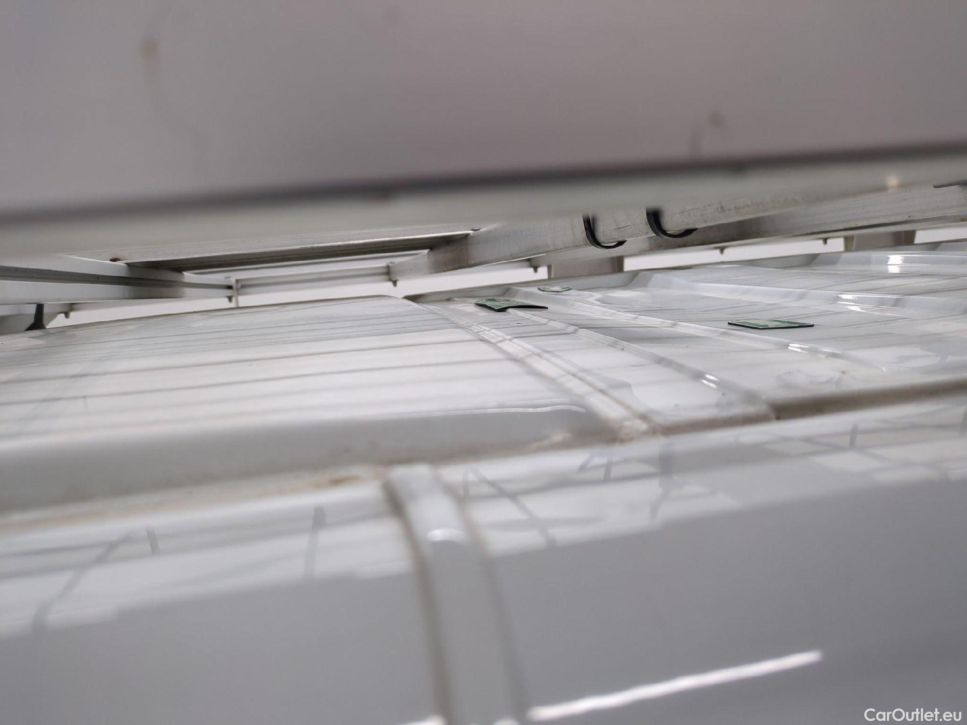  Renault  Trafic RENAULT  / 2019 / 4P / Fourgon tole NV FG GCF L1H1 1200 dCi 120 S&S #54