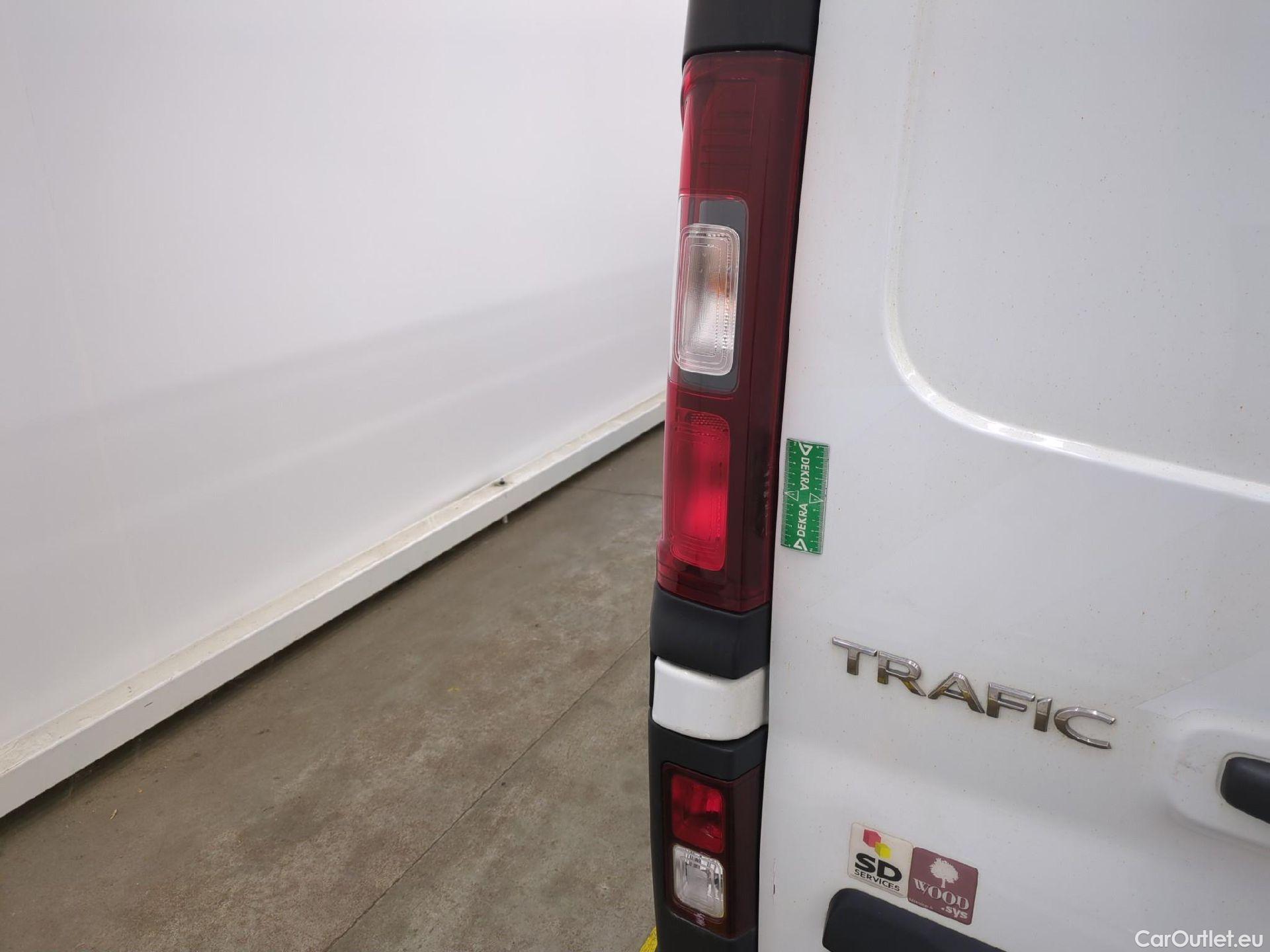  Renault  Trafic RENAULT  / 2019 / 4P / Fourgon tole NV FG GCF L1H1 1200 dCi 120 S&S #39