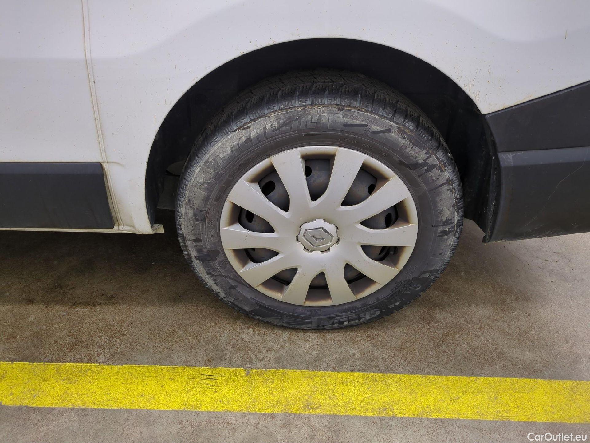  Renault  Trafic RENAULT  / 2019 / 4P / Fourgon tole NV FG GCF L1H1 1200 dCi 120 S&S #7