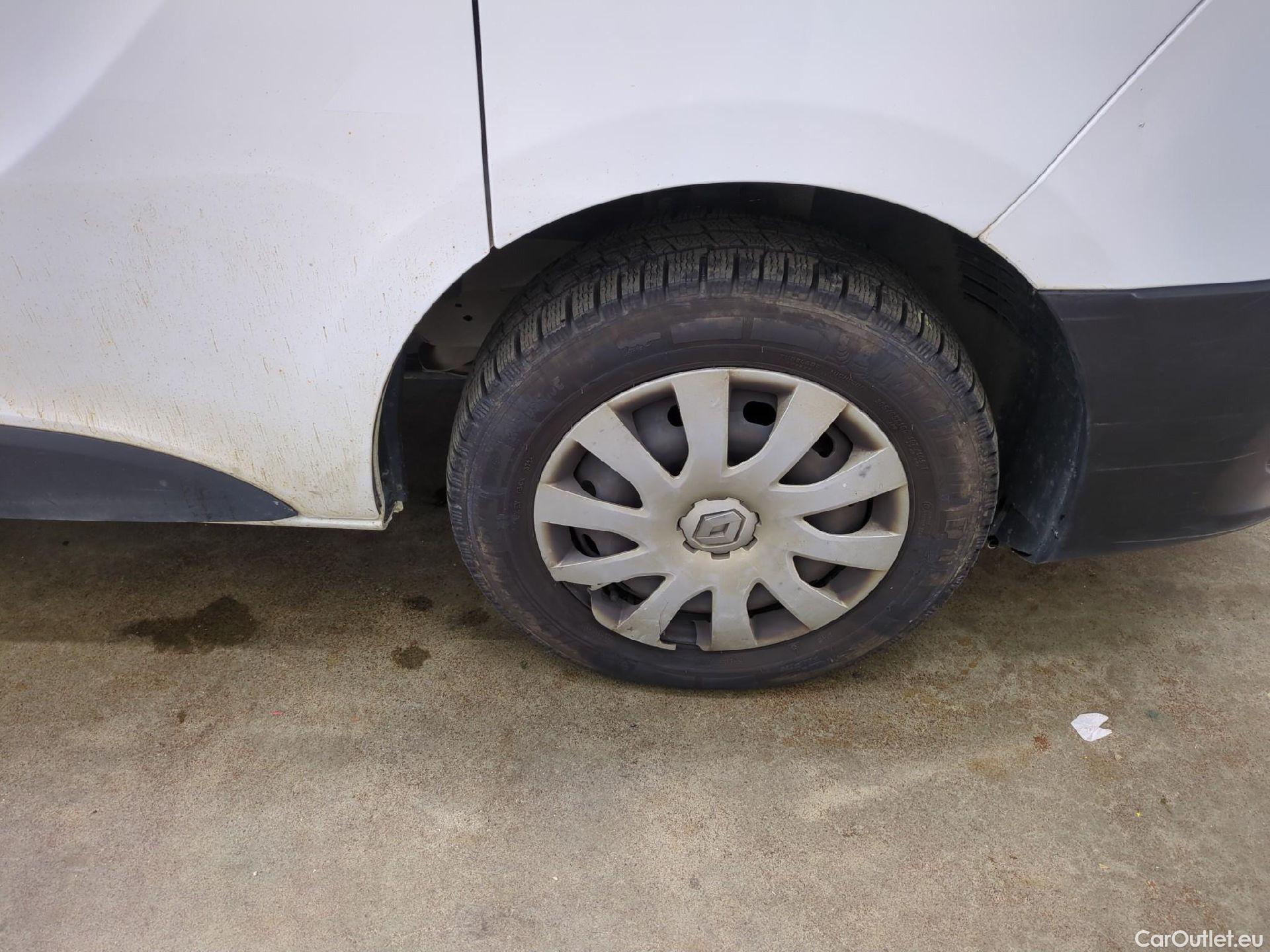  Renault  Trafic RENAULT  / 2019 / 4P / Fourgon tole NV FG GCF L1H1 1200 dCi 120 S&S #16