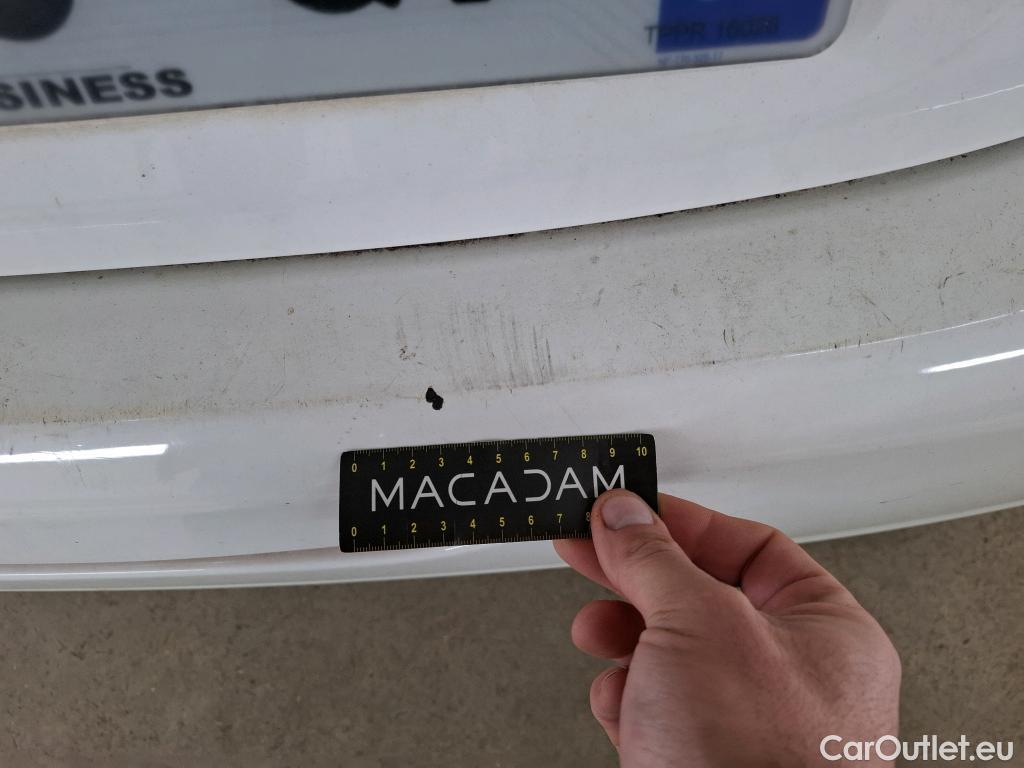  Peugeot  208 PEUGEOT  Affaire / 2015 / 5P / Berline BlueHDi 100 S&S PREMIUM PACK #17