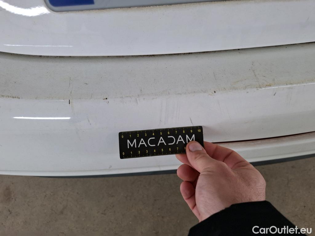  Peugeot  208 PEUGEOT  Affaire / 2015 / 5P / Berline BlueHDi 100 S&S PREMIUM PACK #16