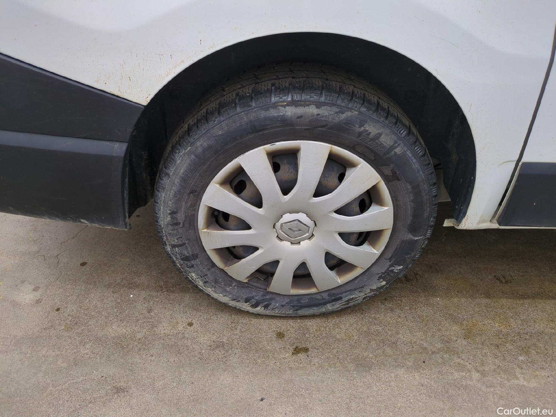  Renault  Trafic RENAULT  / 2019 / 4P / Fourgon tole NV FG GCF L1H1 1200 dCi 120 S&S #10