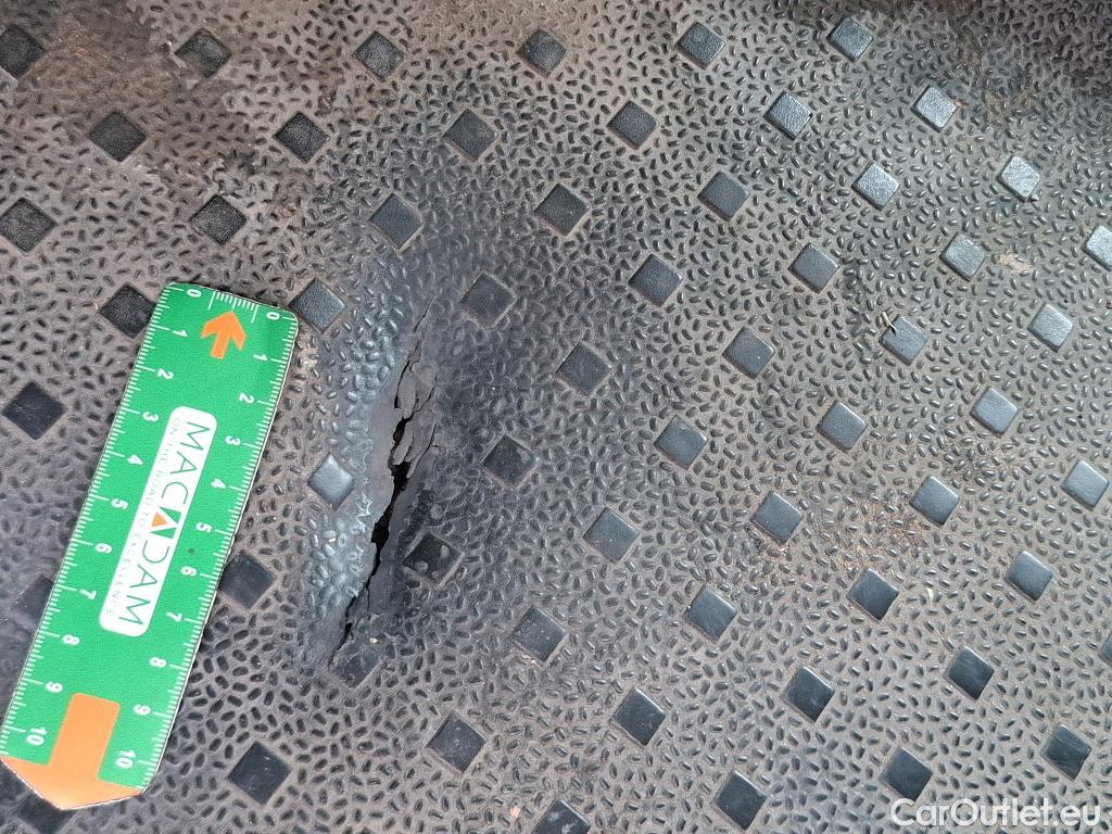  Volkswagen  Transporter VOLKSWAGEN  / 2019 / 4P / Fourgon tôlé 2.0 TDi 110 L2H1 Business Line #21