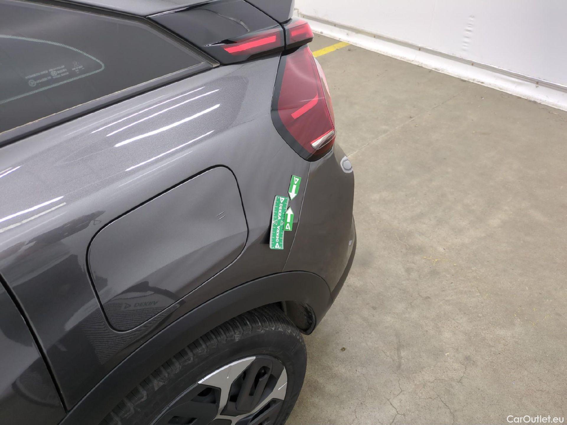  Citroen  C4  Berline Feel 1.2 PureTech 130CV BVA8 6E #51