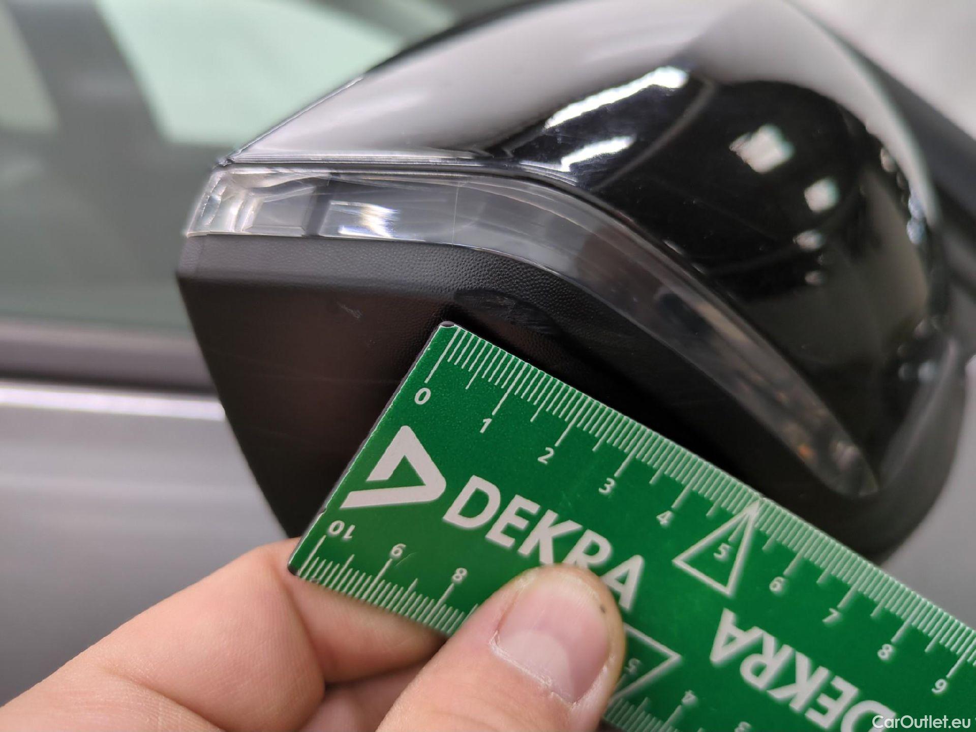  Citroen  C4  Berline Feel 1.2 PureTech 130CV BVA8 6E #68