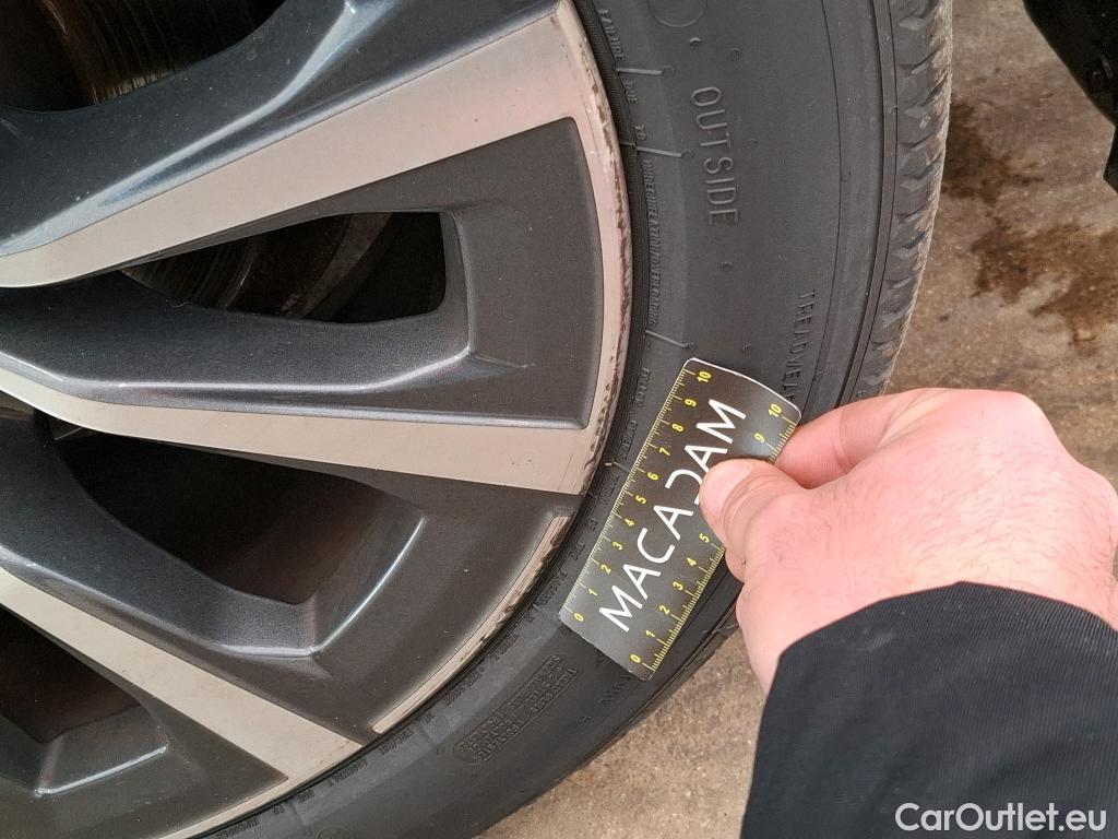  Bmw  Serie 3 Série 3 Touring 318 d Lounge 2.0 150CV BVA8 E6d #40