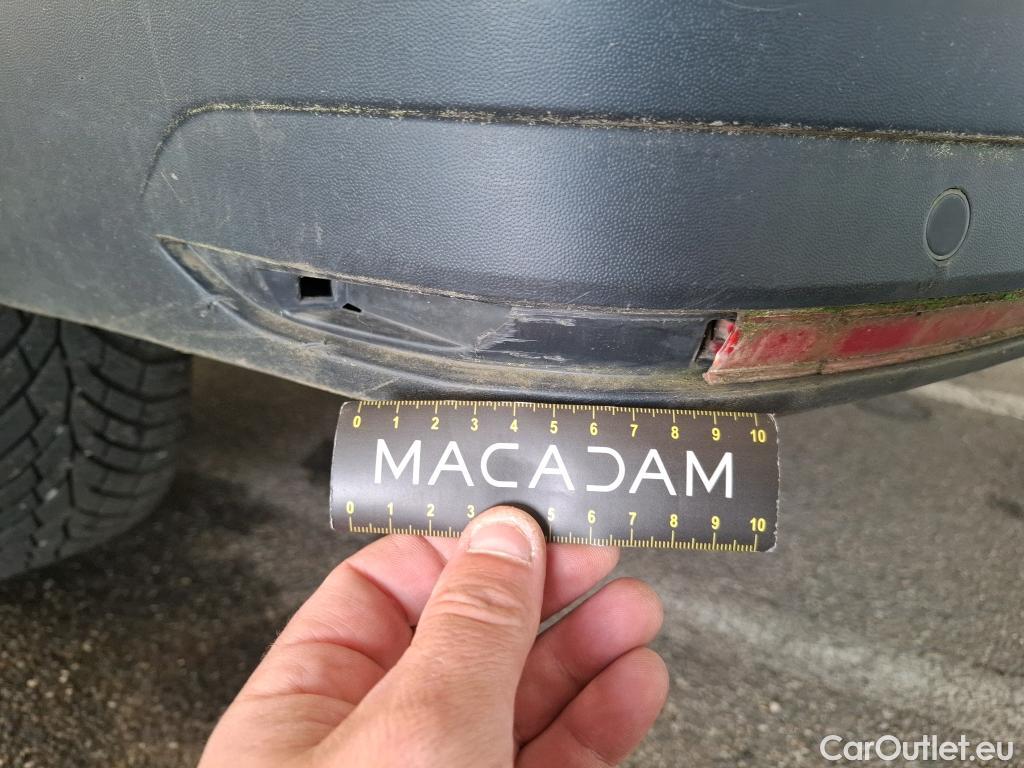  Volkswagen  Caddy VOLKSWAGEN  Van VU 4p Fourgonnette 2.0 TDI 122 4MOTION Business Line #47