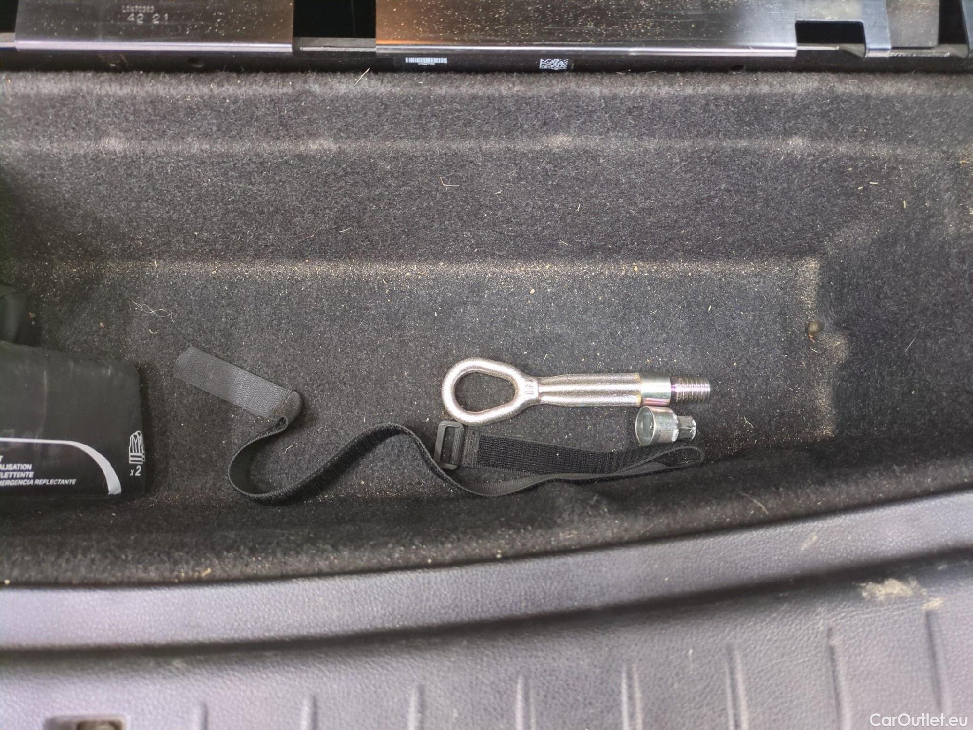  Bmw  Serie 2 BMW  Gran Tourer / 2018 / 5P / monospace 218d Business Design Auto #76