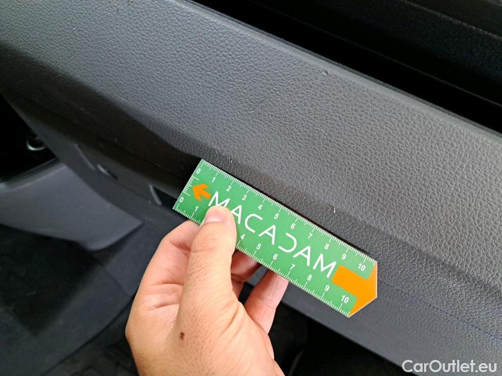  Volkswagen  Transporter VOLKSWAGEN   2019  4P  Fourgon tôlé 20 TDi 150 DSG7 L1H1 Business Line #24