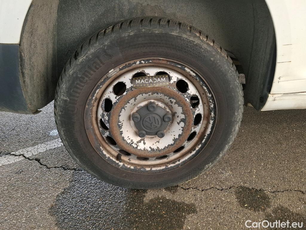  Volkswagen  Caddy VOLKSWAGEN  Van VU 4p Fourgonnette 2.0 TDI 122 4MOTION Business Line #37