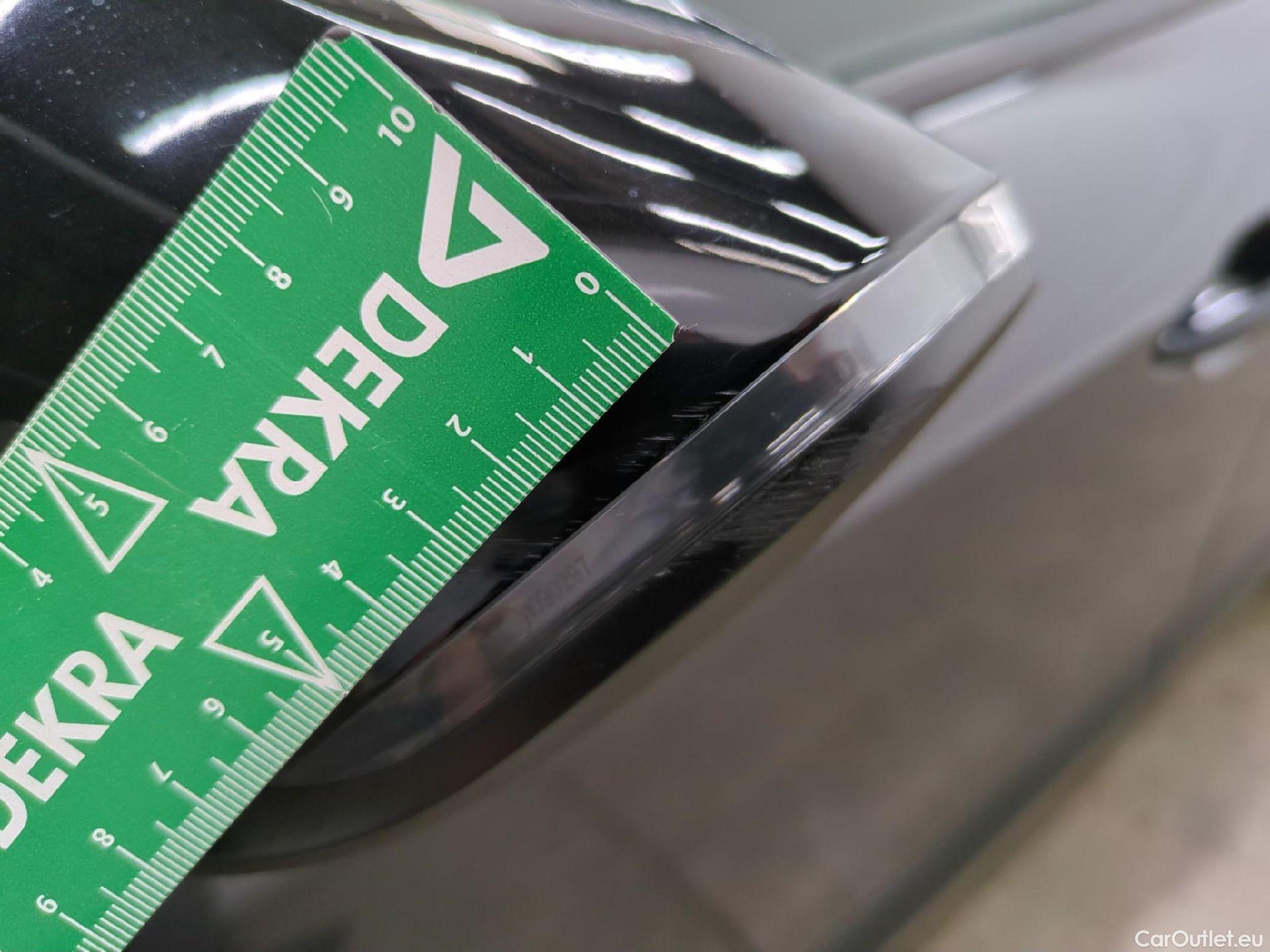  Citroen  C4  Berline Feel 1.2 PureTech 130CV BVA8 6E #19