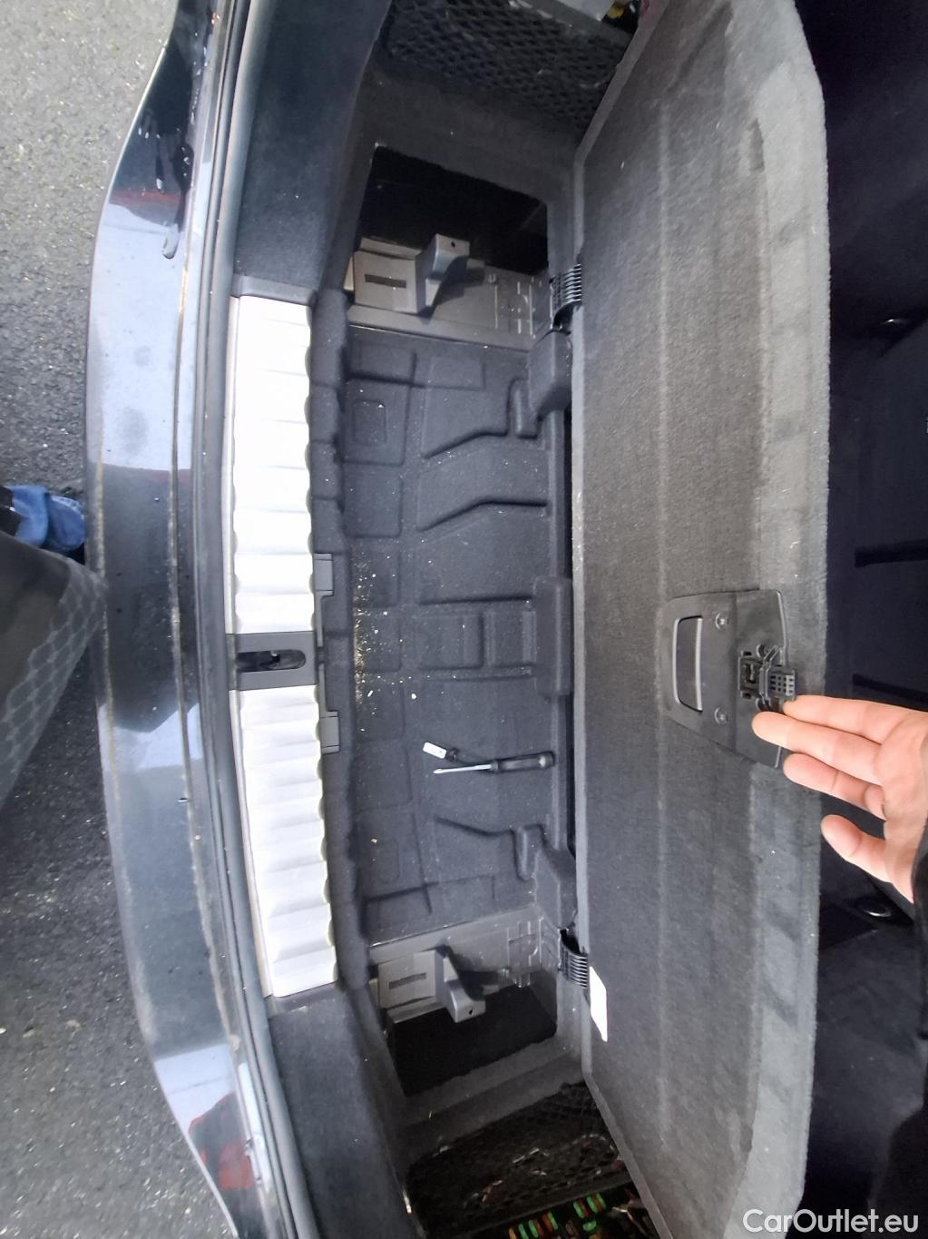  Bmw  Serie 3 Série 3 Touring 318 d Lounge 2.0 150CV BVA8 E6d #31