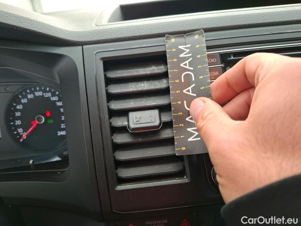  Volkswagen  Transporter T6  Fourgon 2.0 TDI 150CV BVA7 E6 #11