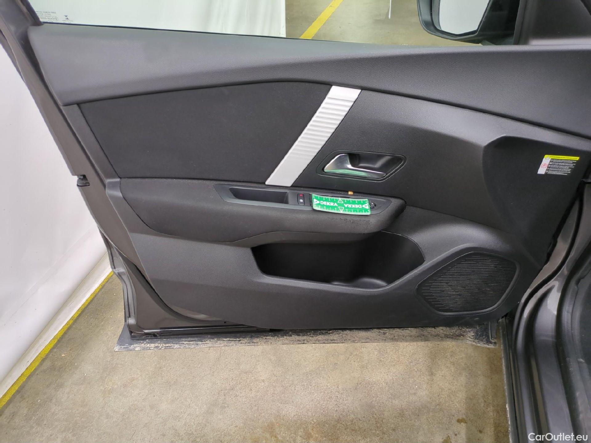  Citroen  C4  Berline Feel 1.2 PureTech 130CV BVA8 6E #6