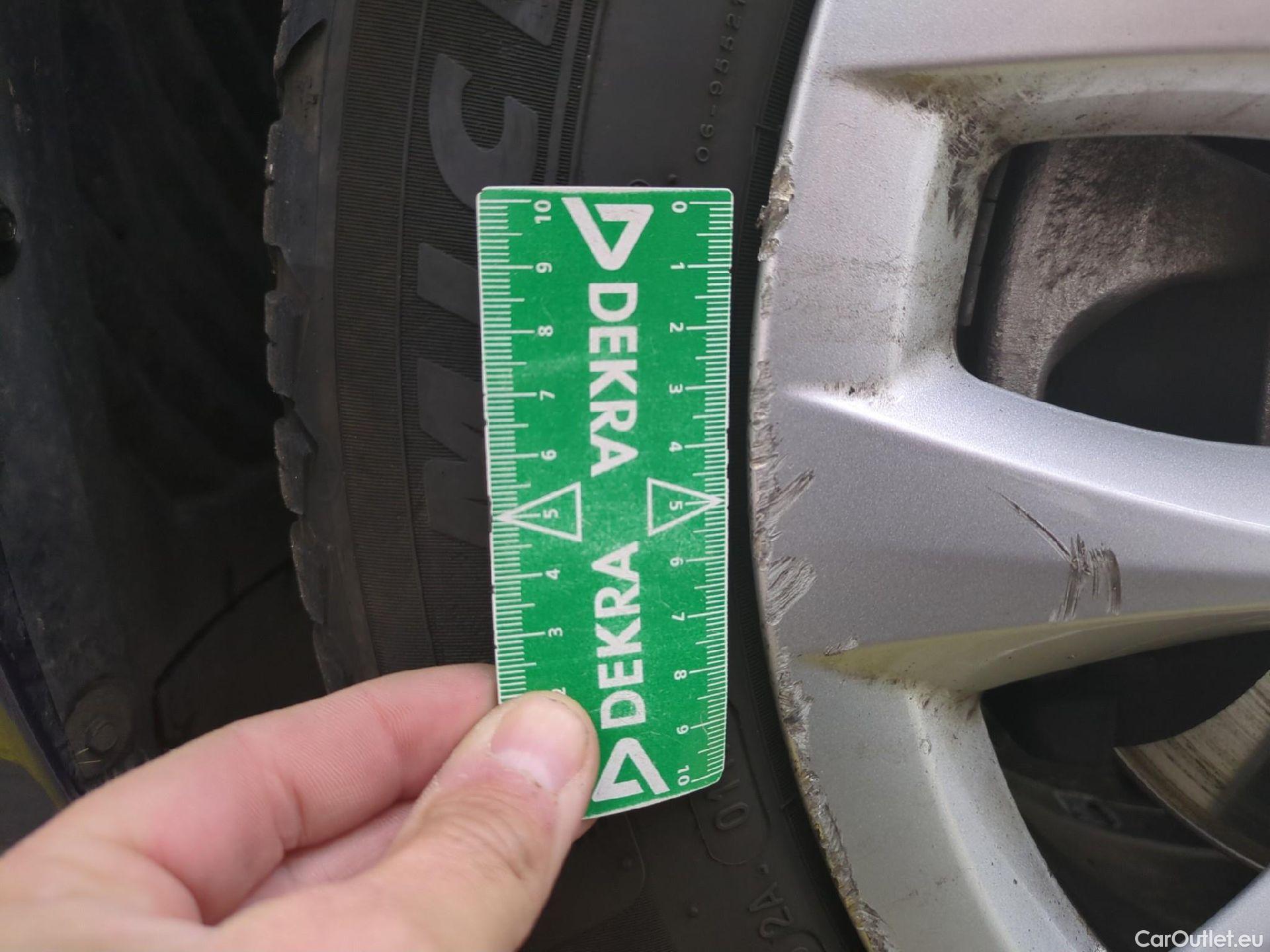  Bmw  Serie 2 BMW  Gran Tourer / 2018 / 5P / monospace 218d Business Design Auto #6