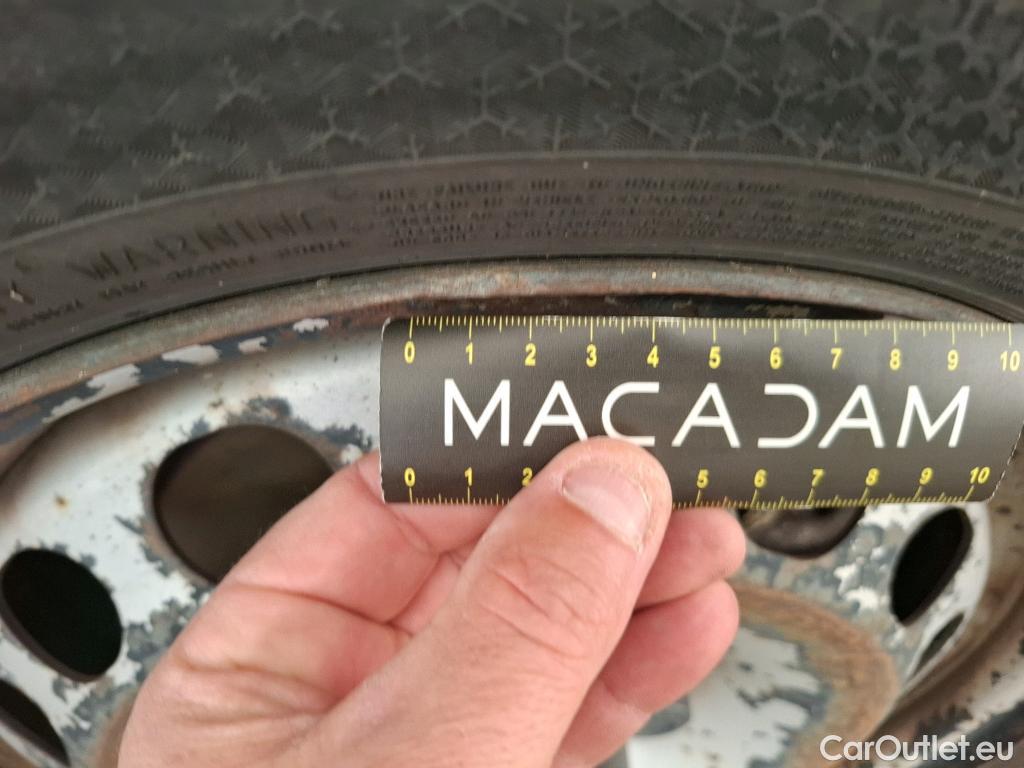  Volkswagen  Caddy VOLKSWAGEN  Van VU 4p Fourgonnette 2.0 TDI 122 4MOTION Business Line #38