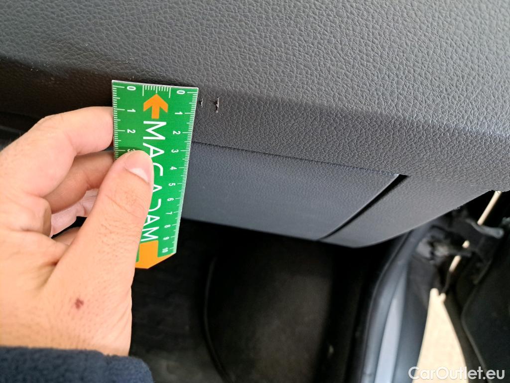  Volkswagen  Transporter VOLKSWAGEN   2019  4P  Fourgon tôlé 20 TDi 150 DSG7 L1H1 Business Line #25