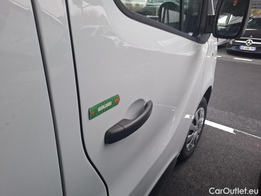  Renault  Trafic  Furgon Grand Confort L2H2 1200 1.6 dCi 125CV BVM6 E6 #33