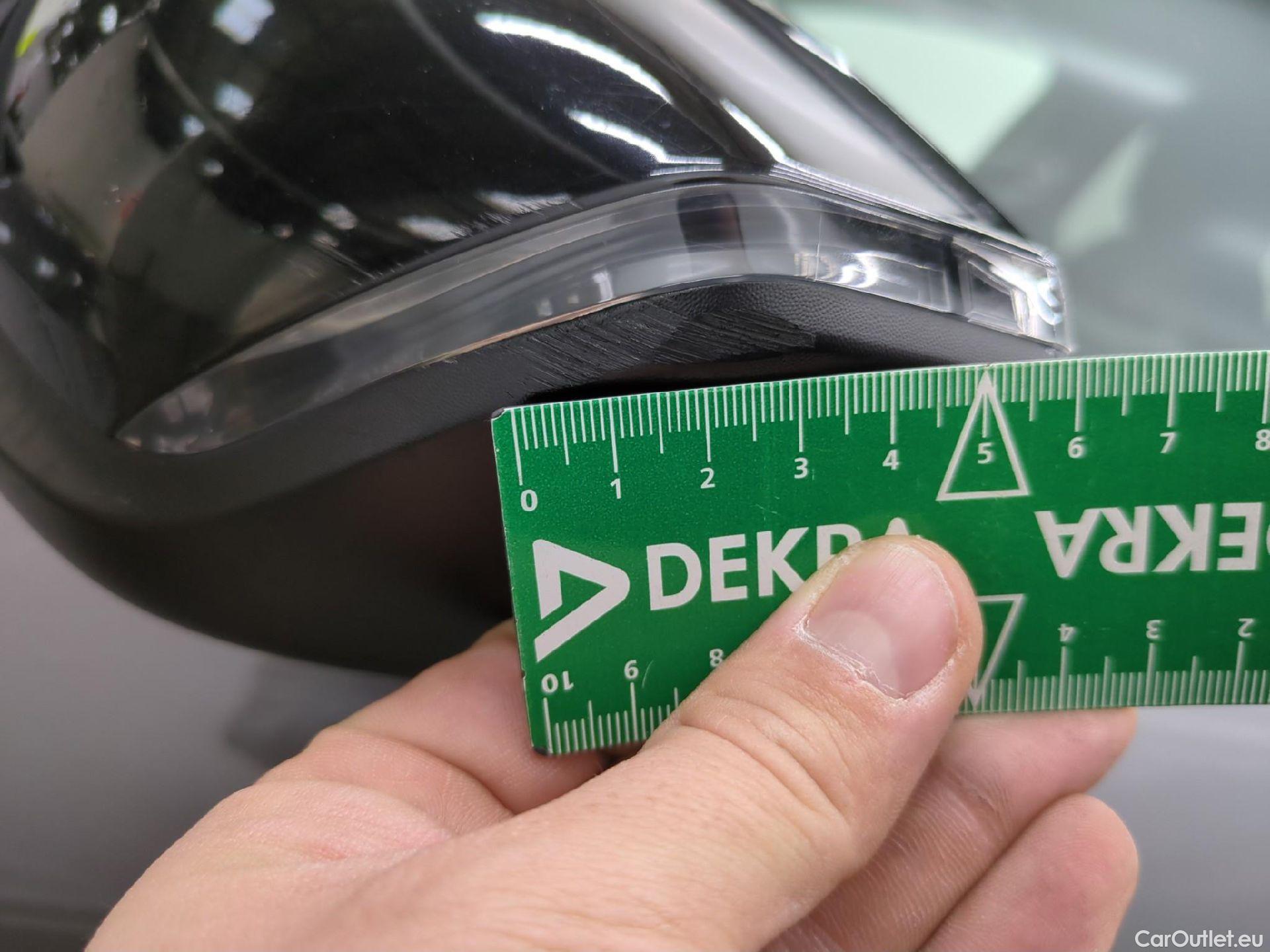  Citroen  C4  Berline Feel 1.2 PureTech 130CV BVA8 6E #16