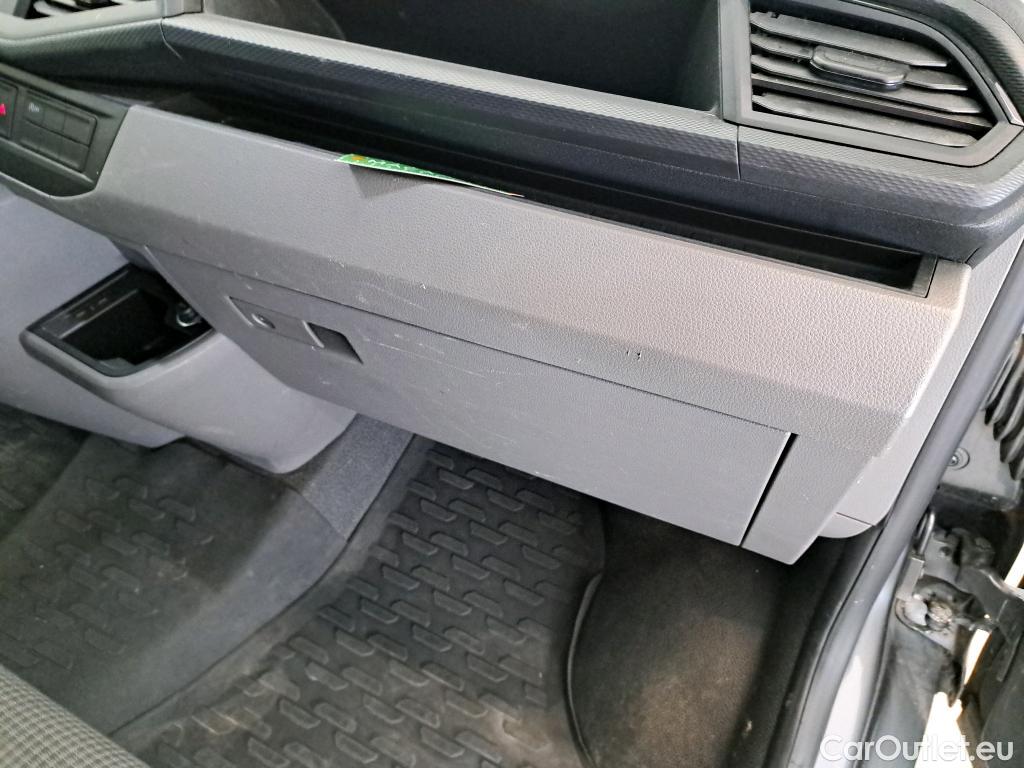  Volkswagen  Transporter VOLKSWAGEN   2019  4P  Fourgon tôlé 20 TDi 150 DSG7 L1H1 Business Line #26