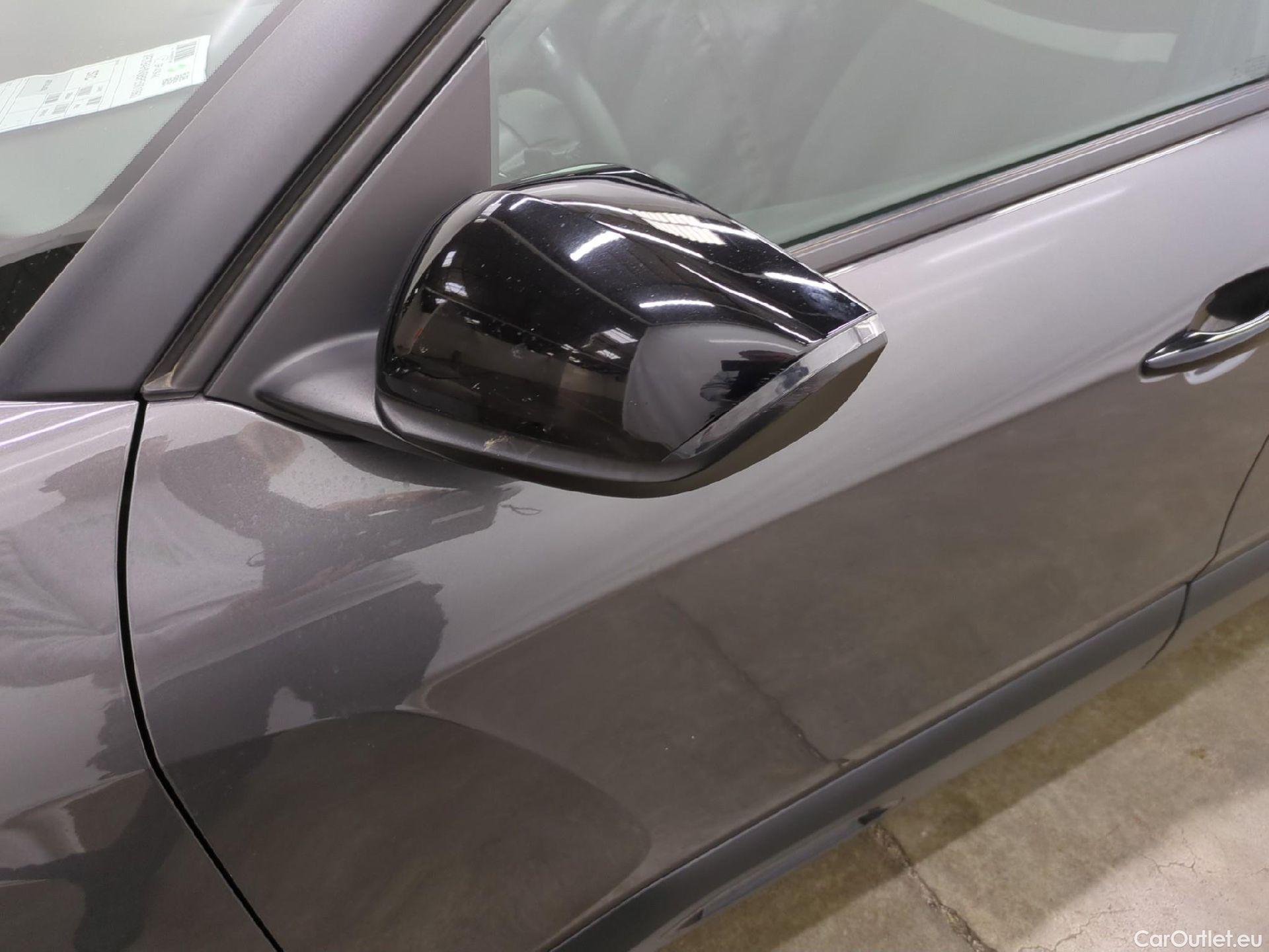  Citroen  C4  Berline Feel 1.2 PureTech 130CV BVA8 6E #17