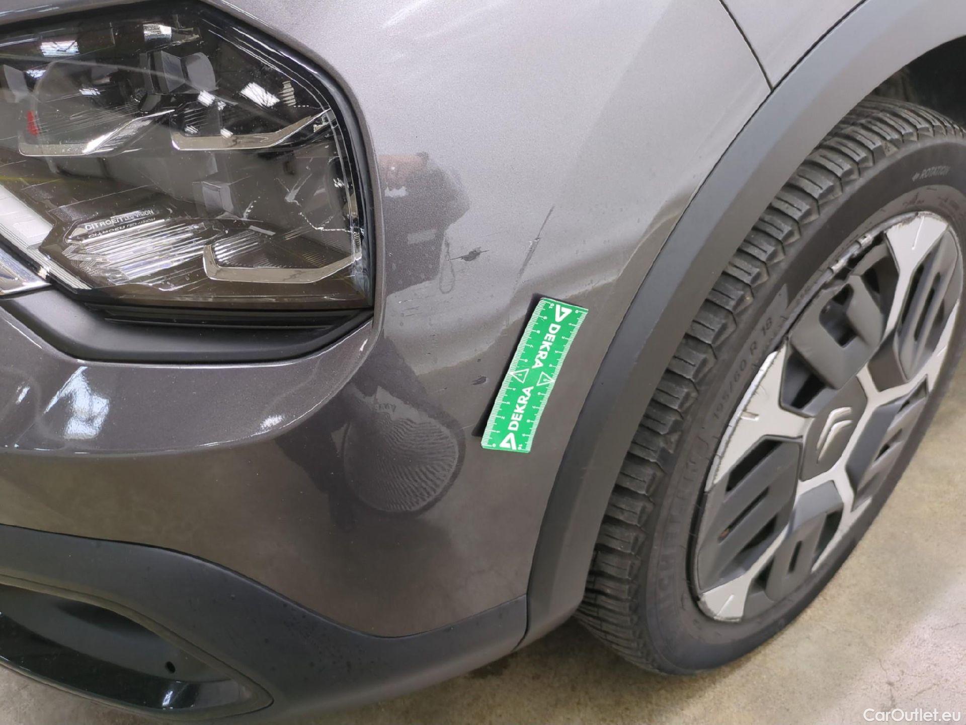  Citroen  C4  Berline Feel 1.2 PureTech 130CV BVA8 6E #39