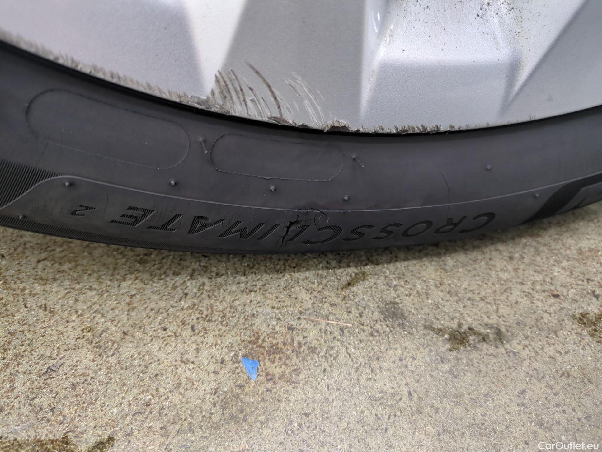  Bmw  Serie 2 BMW  Gran Tourer / 2018 / 5P / monospace 218d Business Design Auto #28