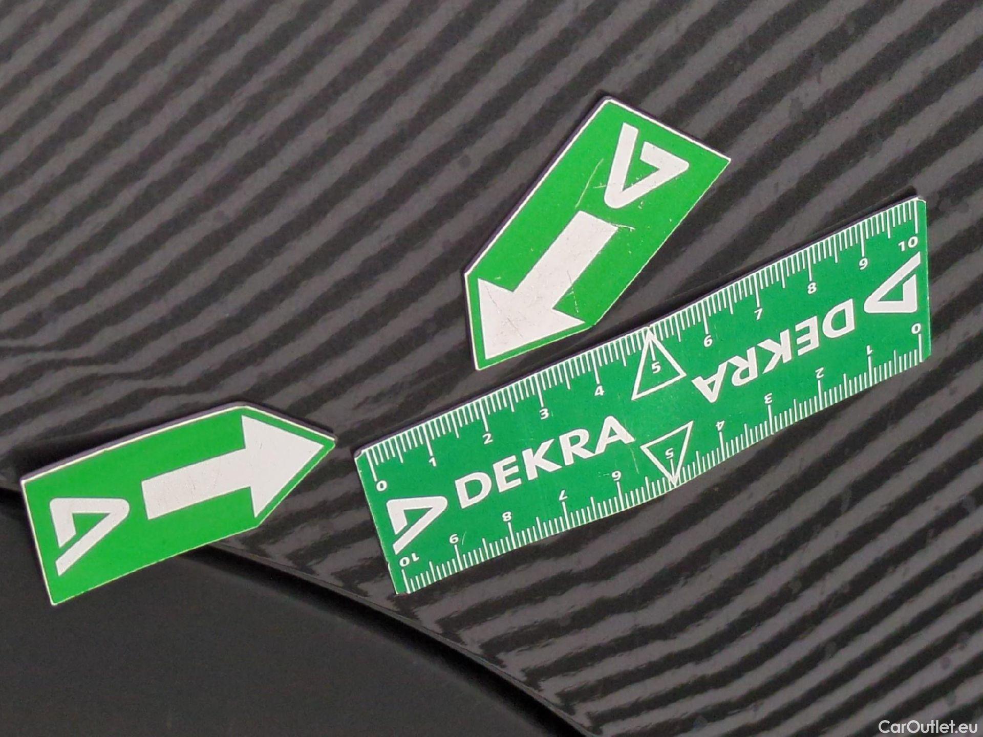  Citroen  C4  Berline Feel 1.2 PureTech 130CV BVA8 6E #21