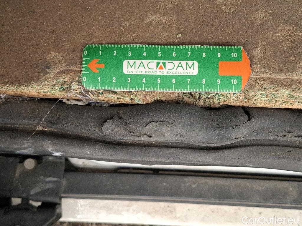  Renault  Trafic  Furgon Grand Confort L2H2 1200 1.6 dCi 125CV BVM6 E6 #39