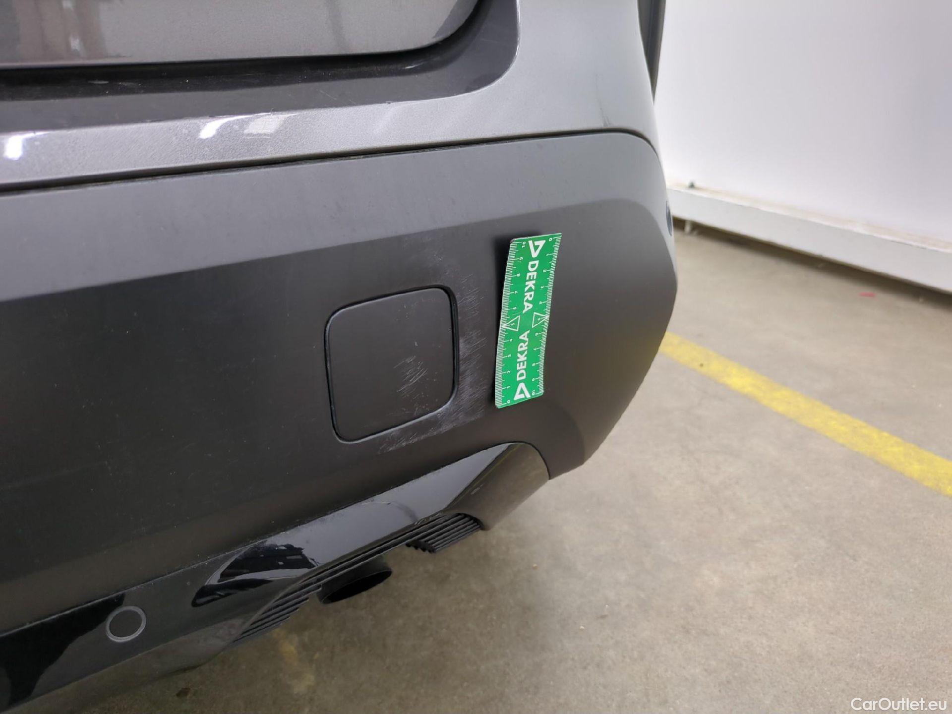  Citroen  C4  Berline Feel 1.2 PureTech 130CV BVA8 6E #60