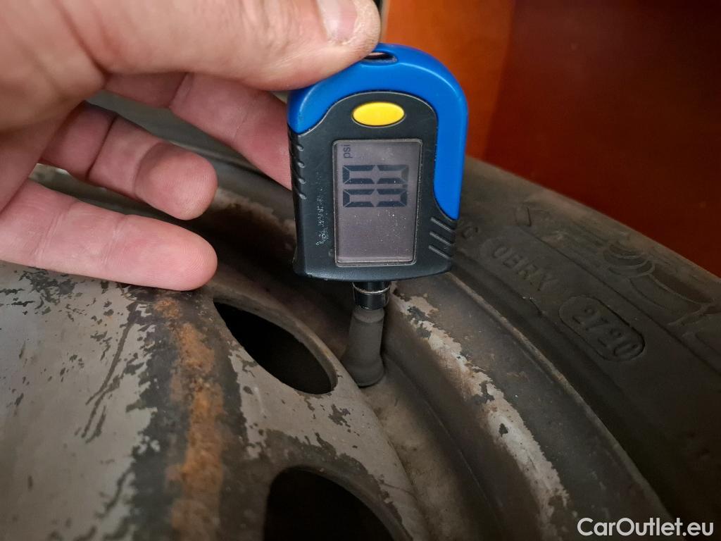  Volkswagen  Caddy VOLKSWAGEN  Van VU 4p Fourgonnette 2.0 TDI 122 4MOTION Business Line #45