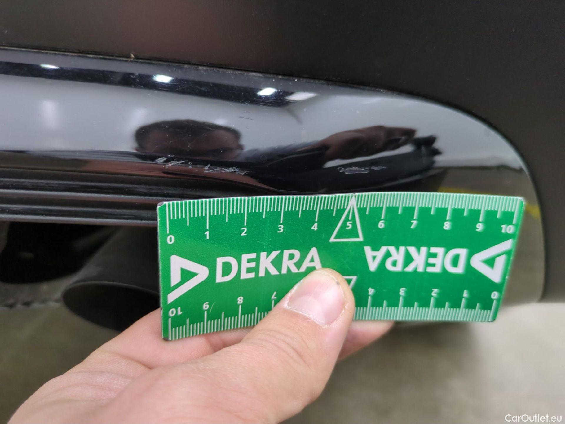  Citroen  C4  Berline Feel 1.2 PureTech 130CV BVA8 6E #63