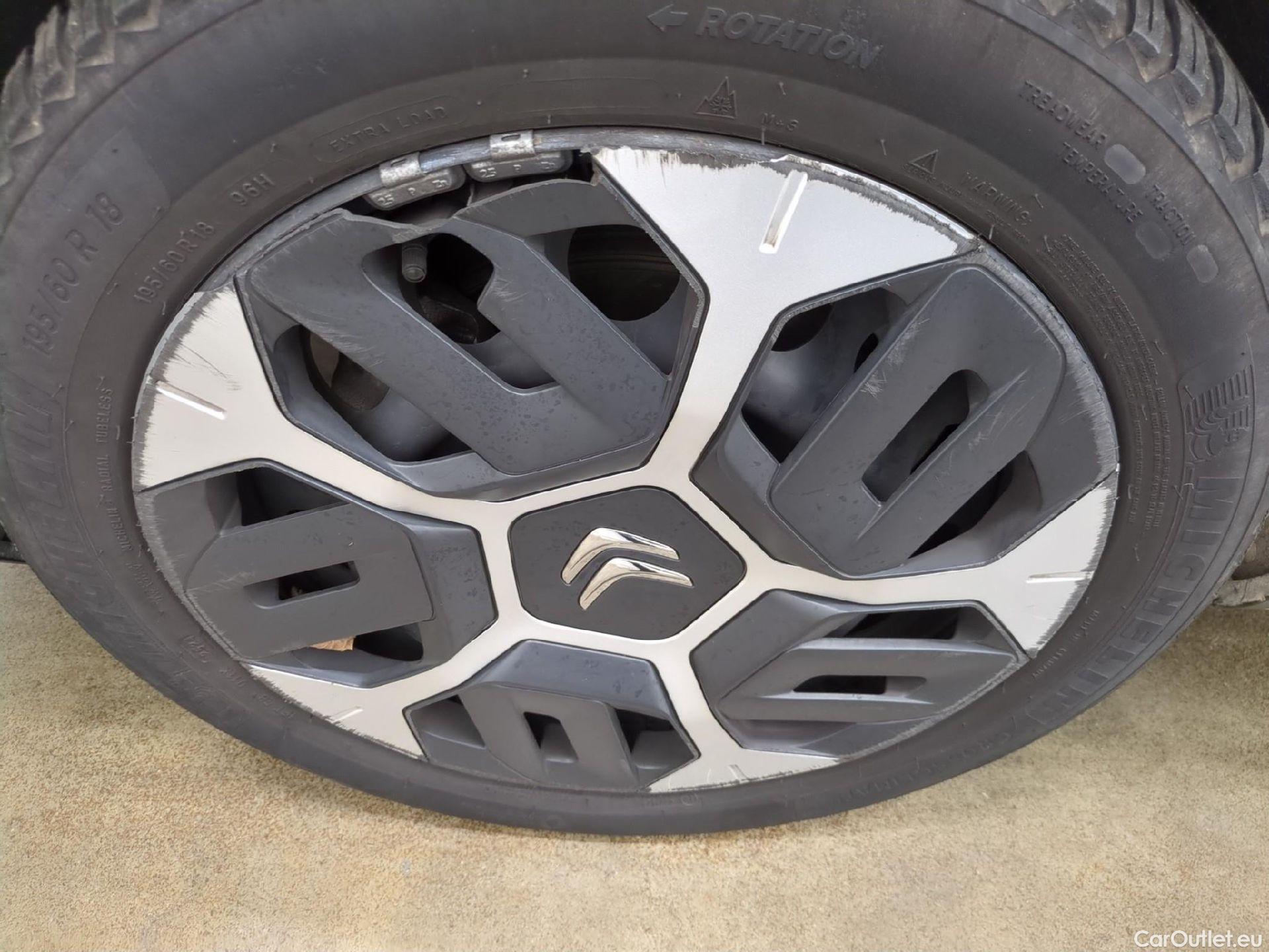  Citroen  C4  Berline Feel 1.2 PureTech 130CV BVA8 6E #15