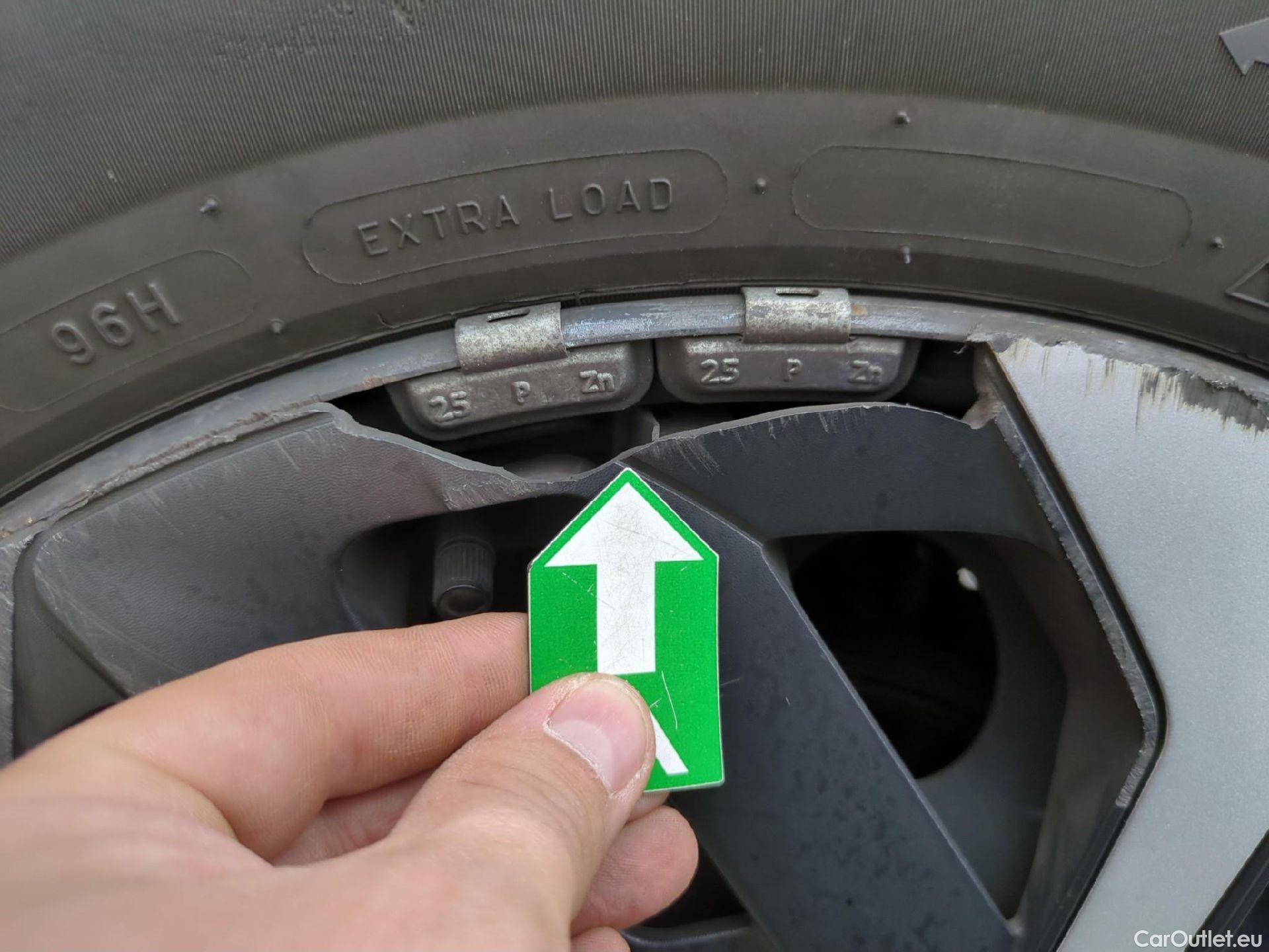  Citroen  C4  Berline Feel 1.2 PureTech 130CV BVA8 6E #14